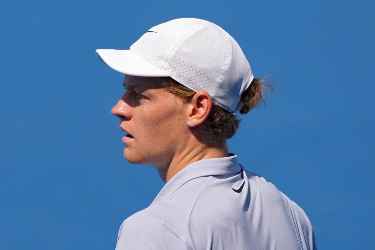 Jannik Sinner Retires Sick Just Five Games Into Cincinnati Final vs. Carlos Alcaraz